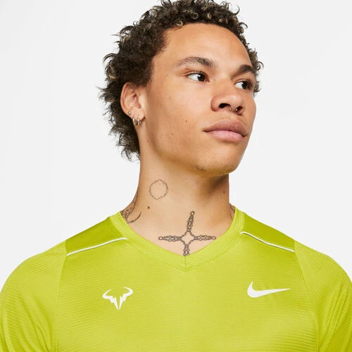 Nike Dri-Fit Challenger RAFA Court T-Shirt Men 10 Nike Dri-Fit Challenger RAFA Court T-Shirt Men - Image 8